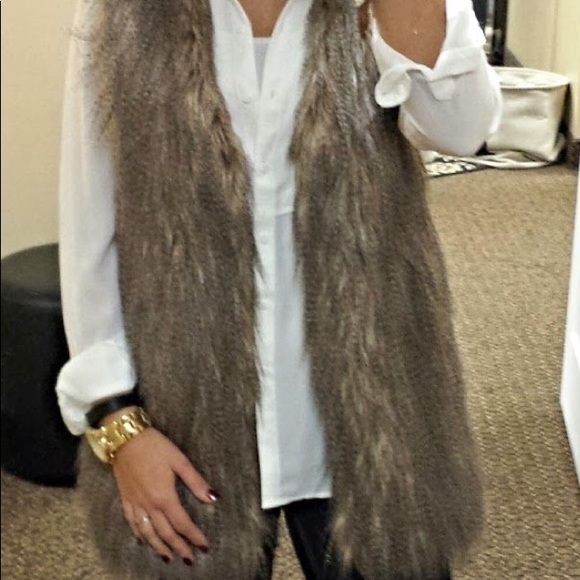 NWOT Fur Vest - Picture 7 of 7